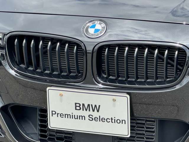 320D SEDAN RHD