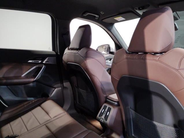 U11 iX1 xDrive30