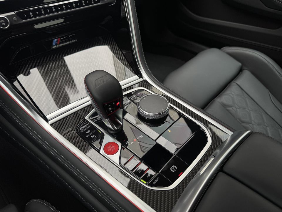 BMW M8
