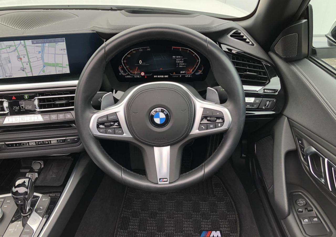 G29 z4 sDrive20i RHD