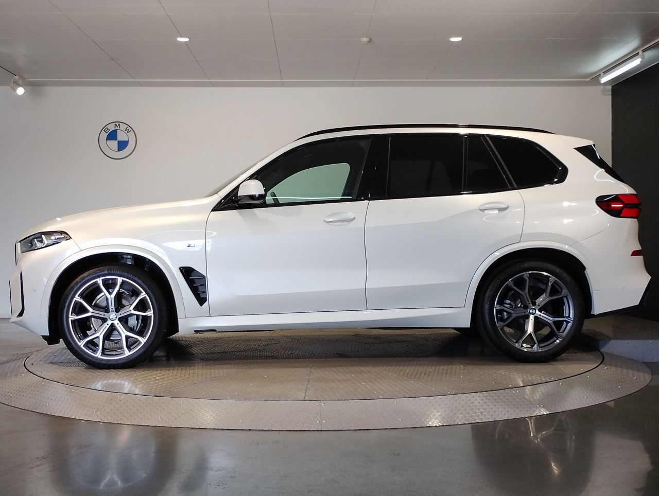 X5 xDrive40d RHD
