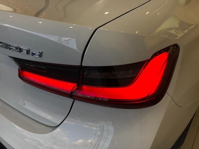 320d xDrive Berline RHD