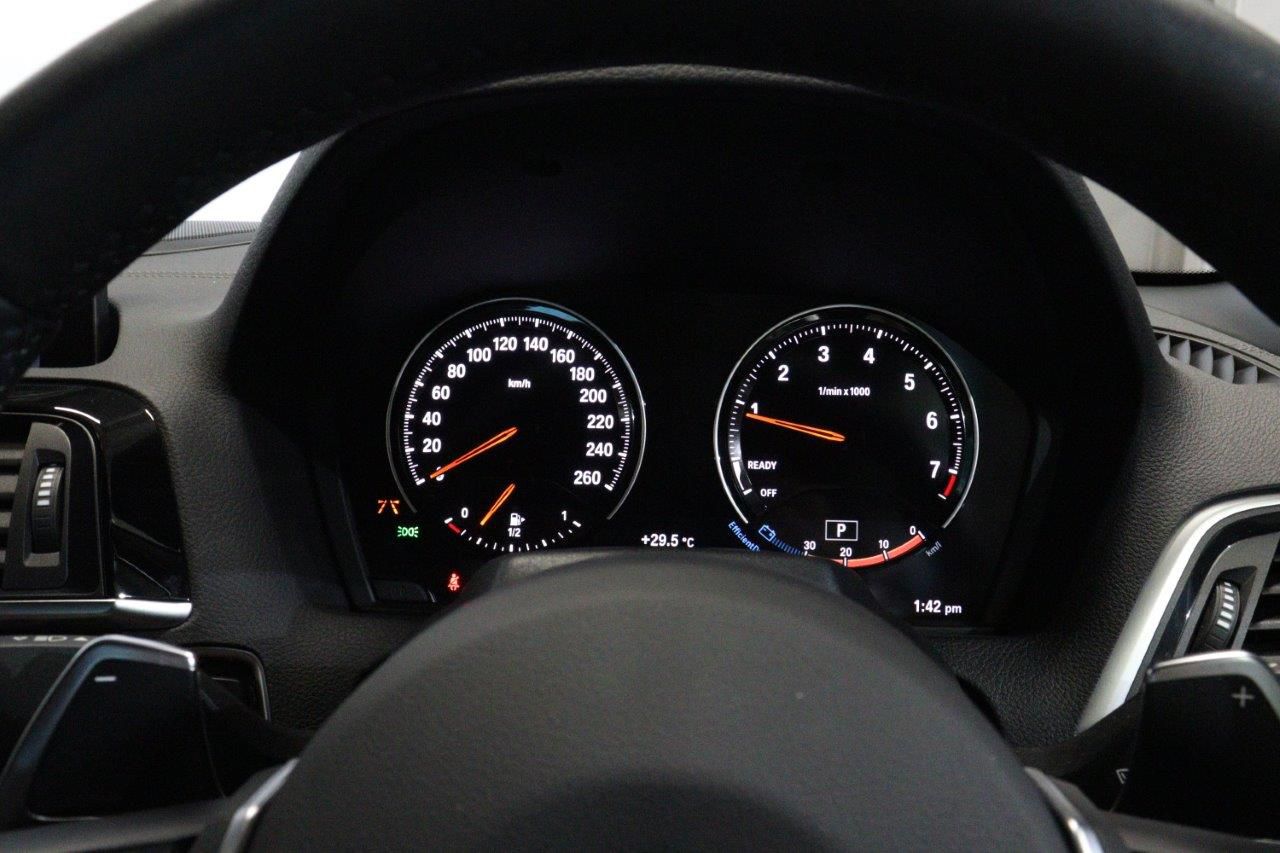 220I CABRIOLET RHD