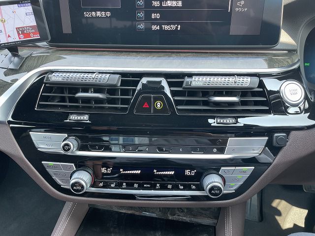 530e Sedan RHD