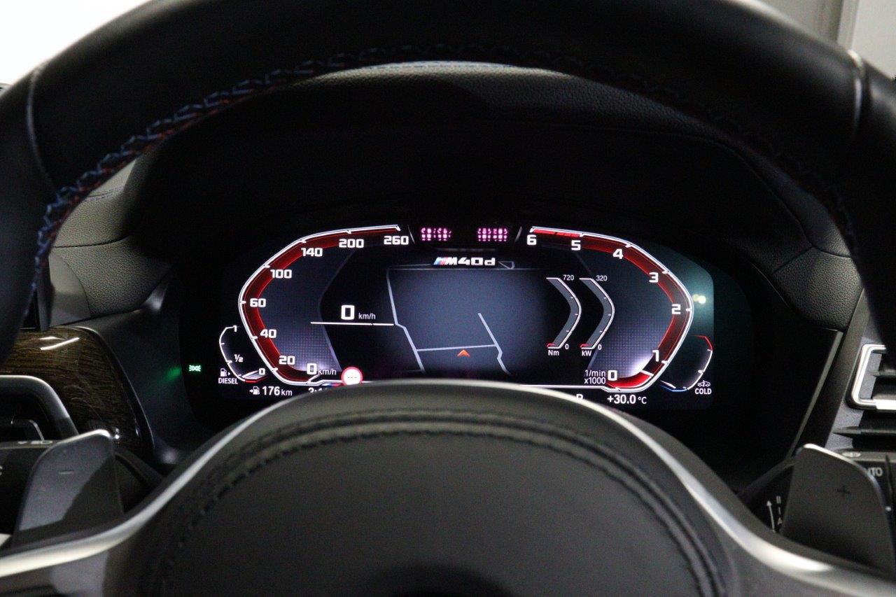 G01 X3 M40d RHD LCI ZA