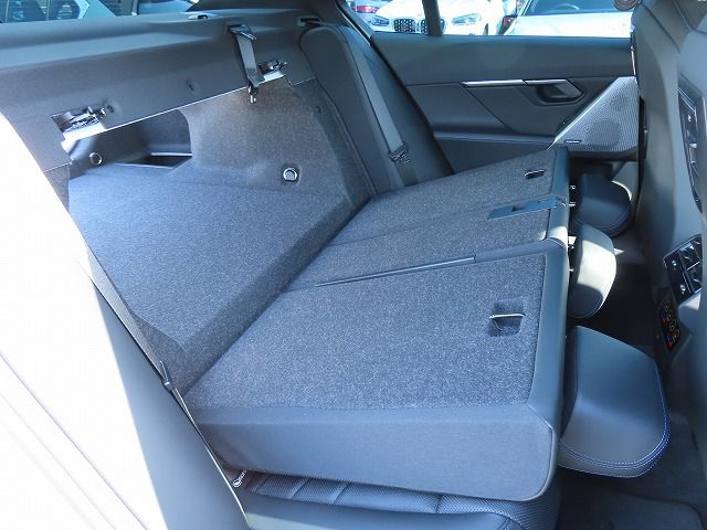BMW i5 eDrive40 Sedan RHD