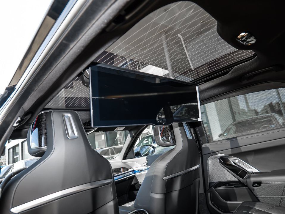 BMW 740