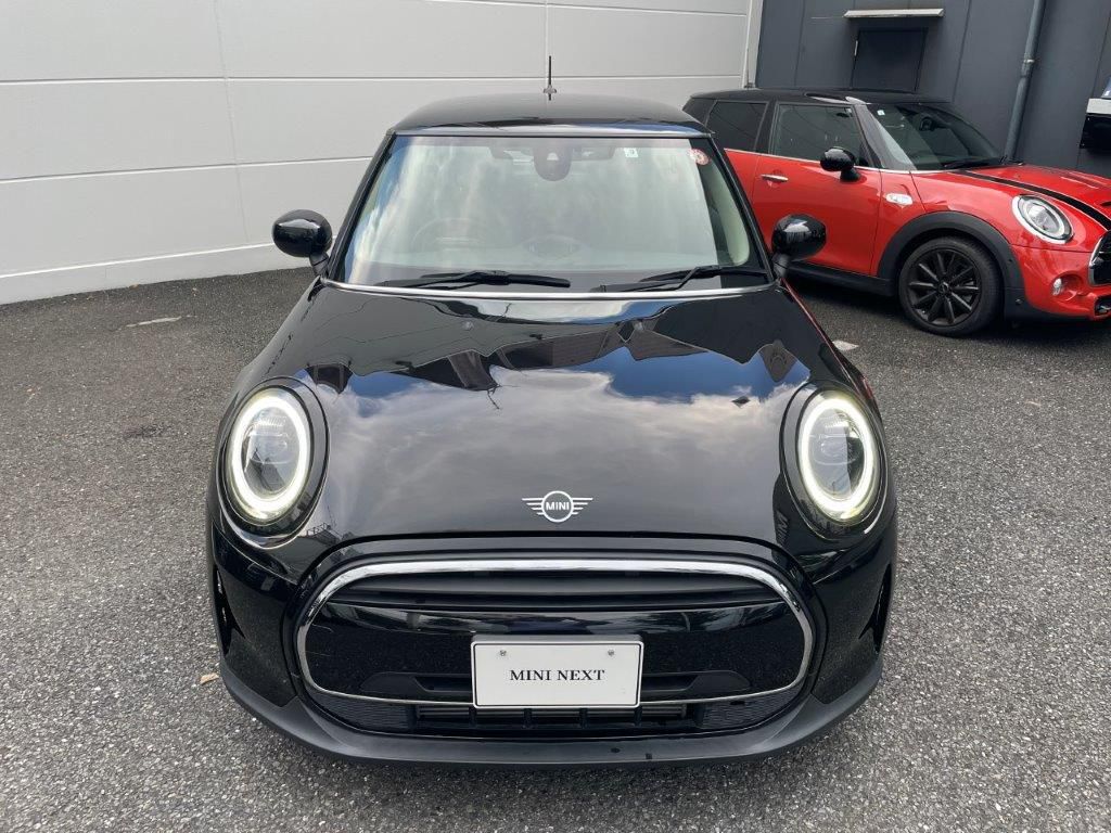 MINI Cooper F56 RHD