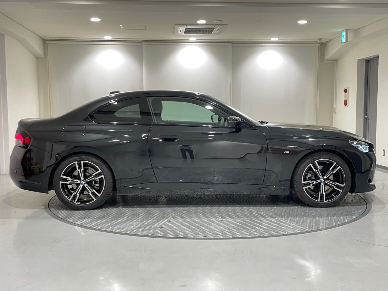 G42 220i Coupe