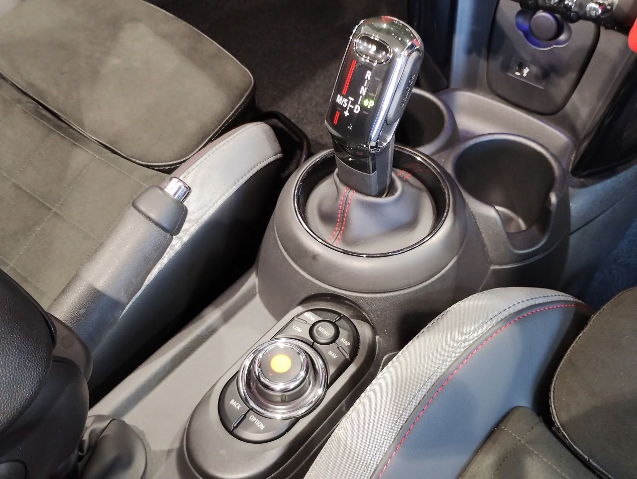 F57 MINI John Cooper Works Convertible LCI