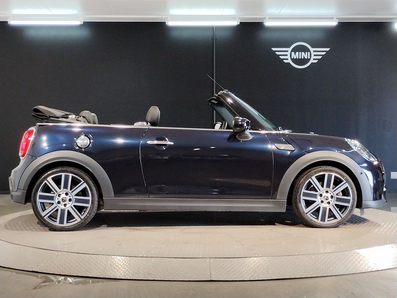 MINI Cooper S Convertible RHD