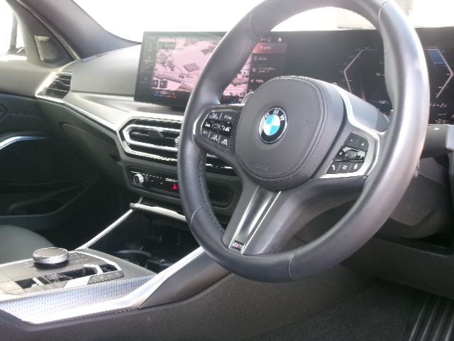 320d xDrive Berline RHD