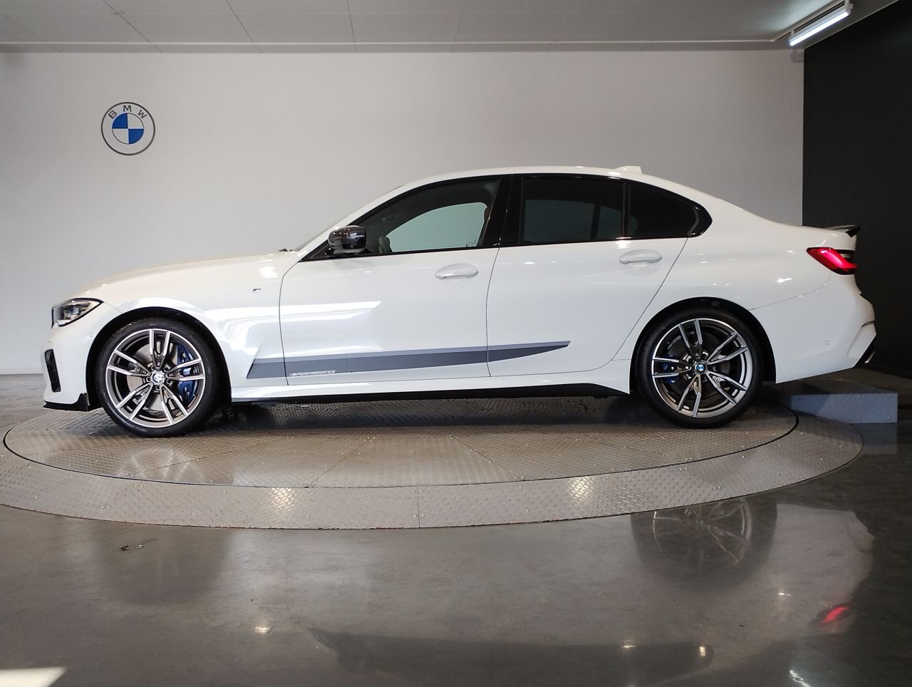 G20 M340i xDrive Saloon RHD