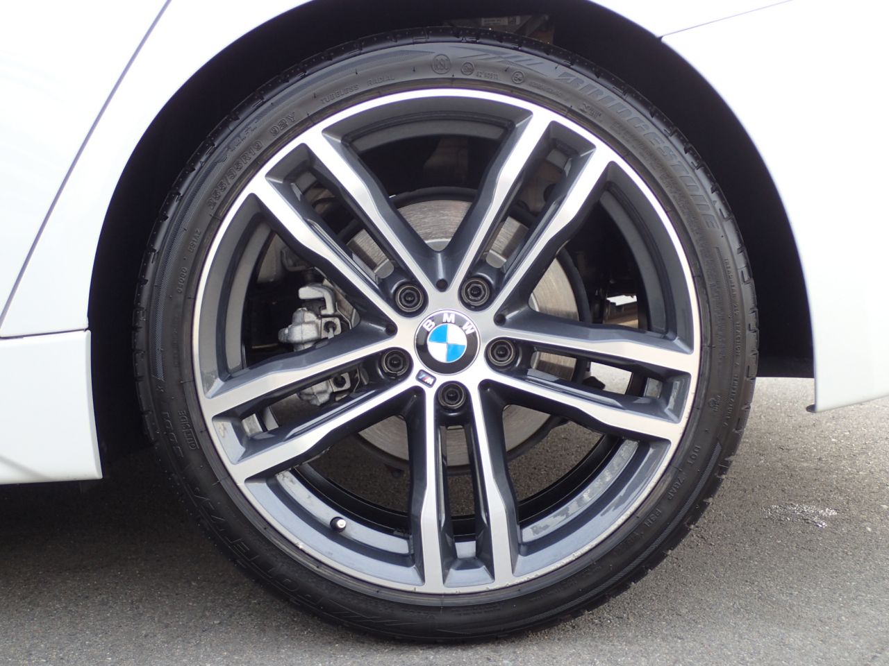 320I SEDAN RHD