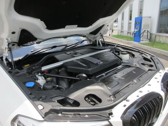 X4 M RHD