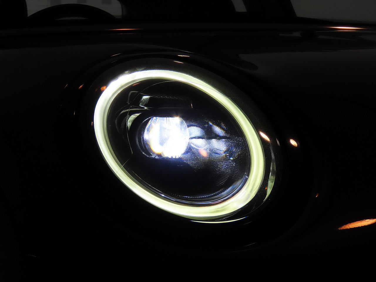 MINI Cooper F56 RHD