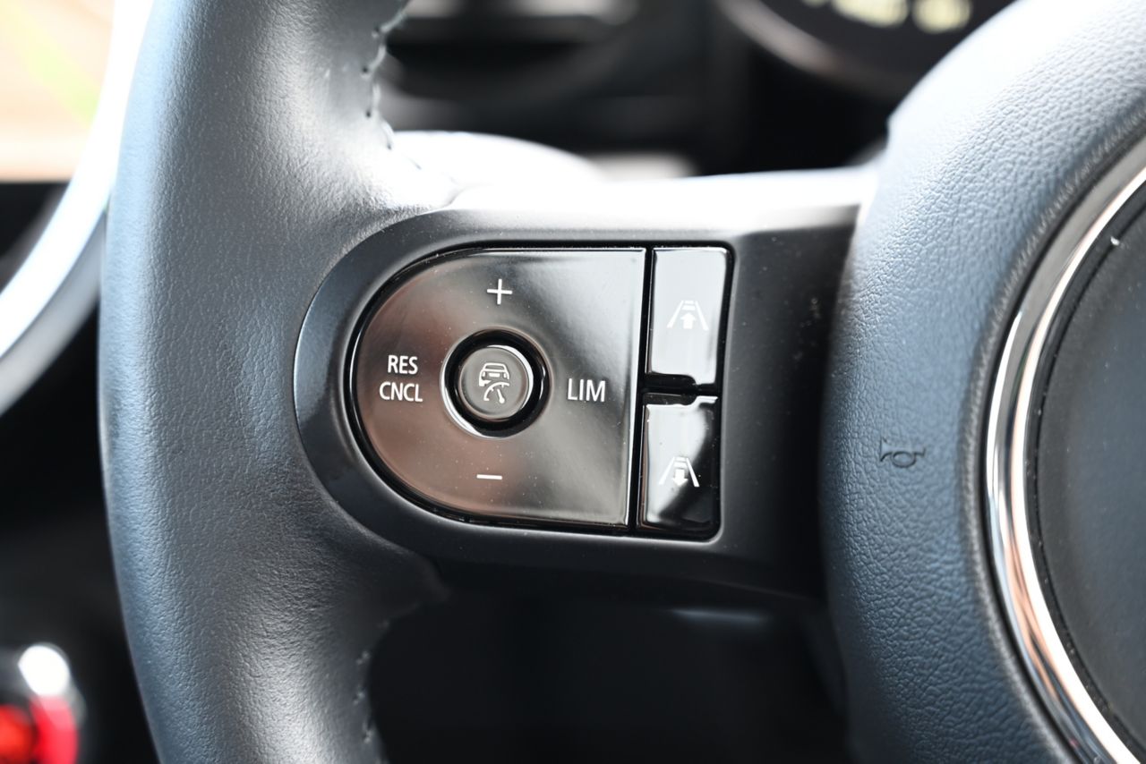 MINI Cooper F56 RHD