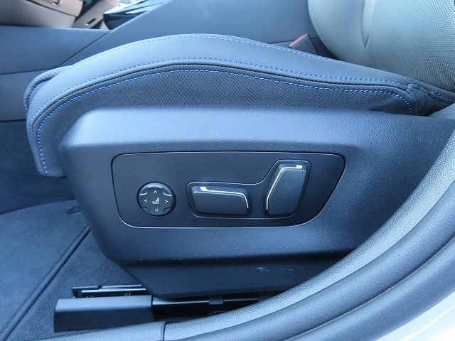 BMW i5 eDrive40 Sedan RHD