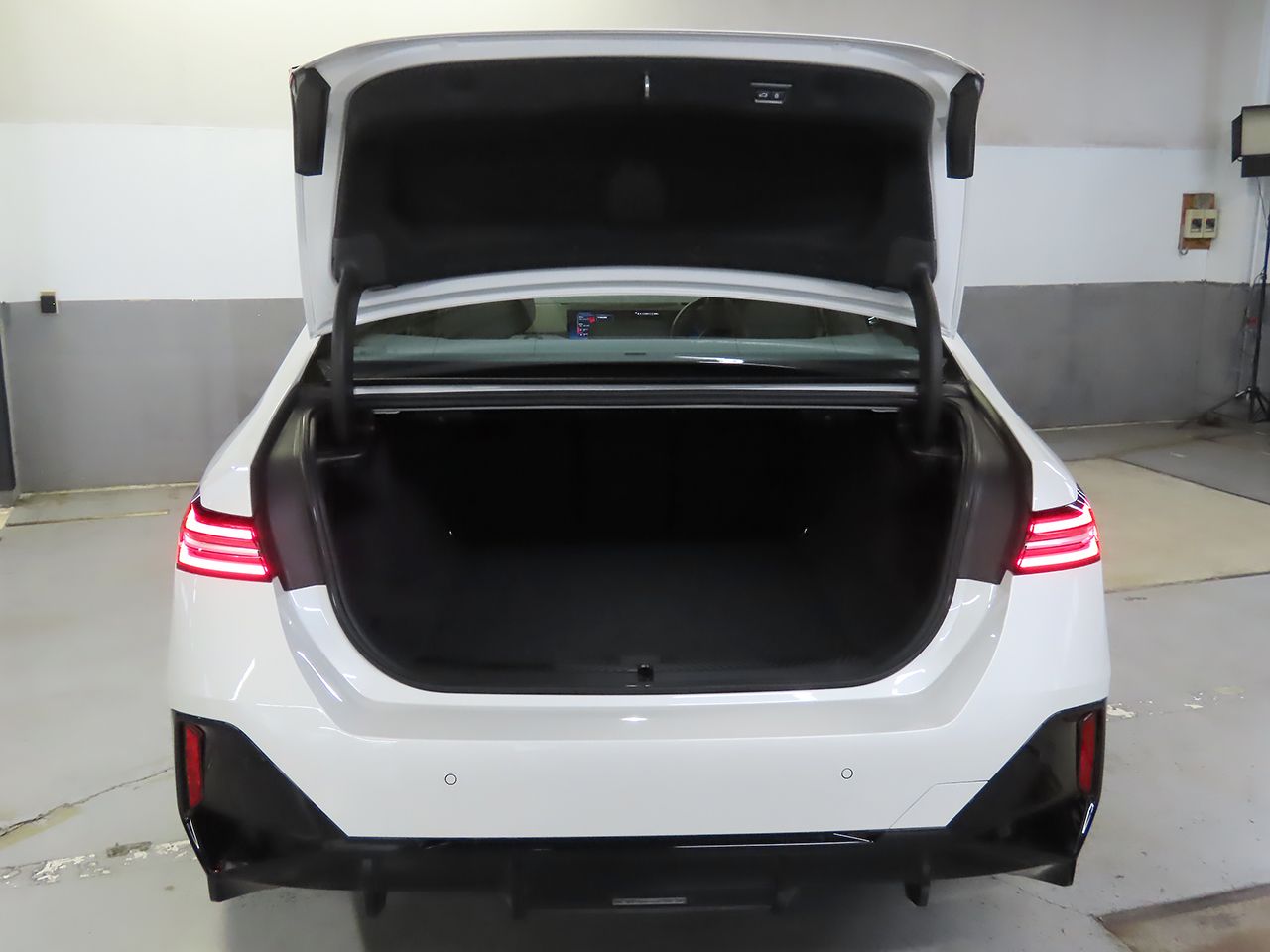 BMW i5 M60 xDrive Sedan RHD