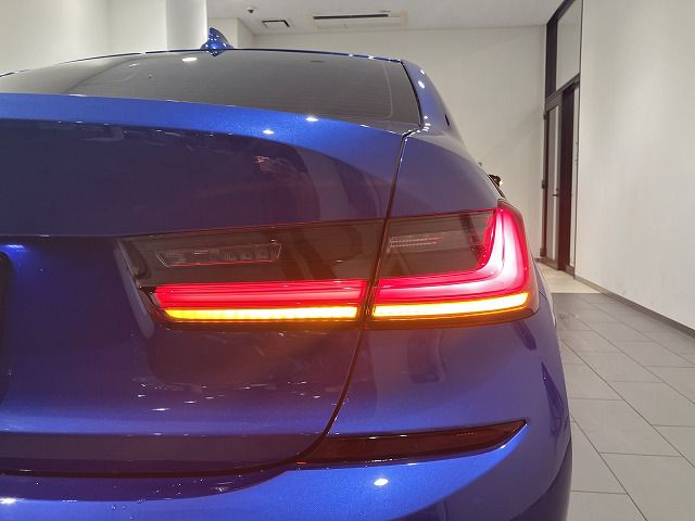G20 320i Saloon RHD TU