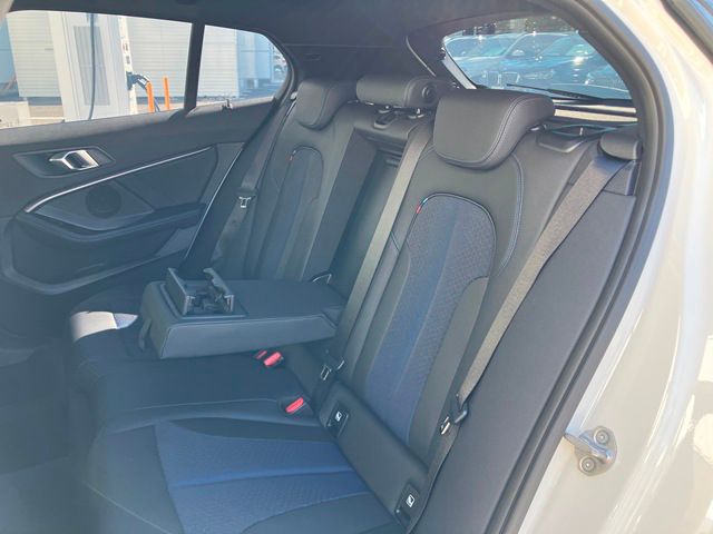 F40 118d Sports Hatch 5-door B47 2.0d