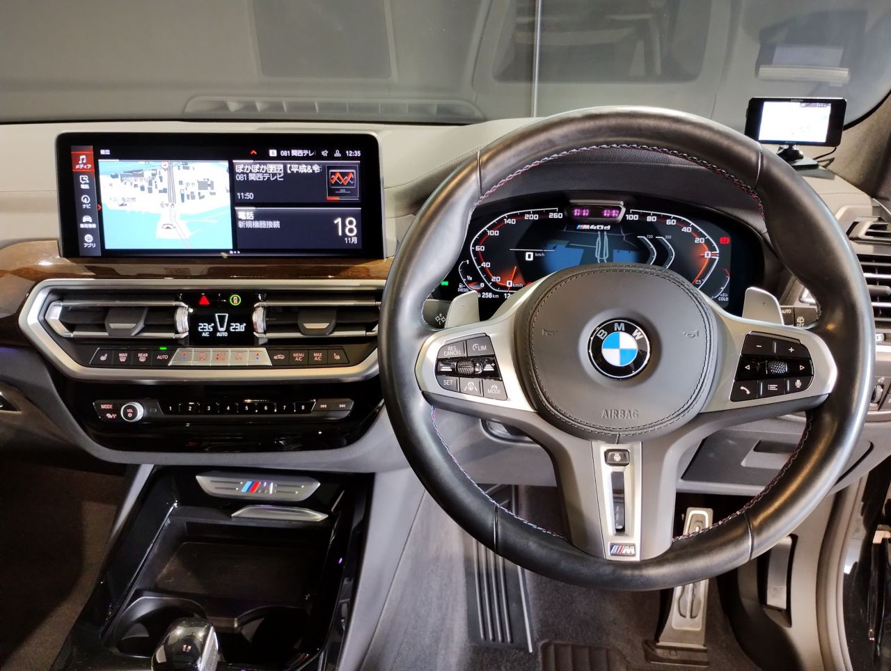 G01 X3 M40d RHD LCI ZA