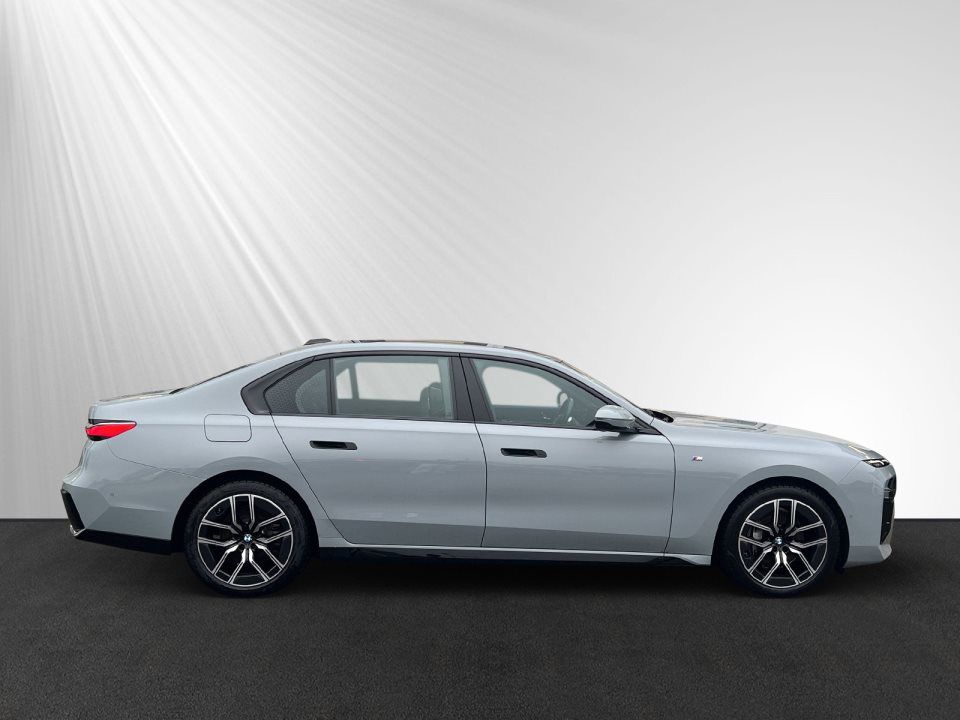 BMW 740