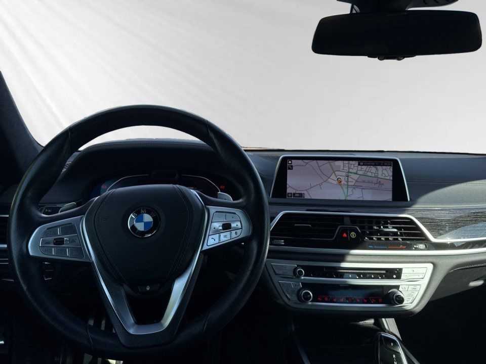 BMW 740