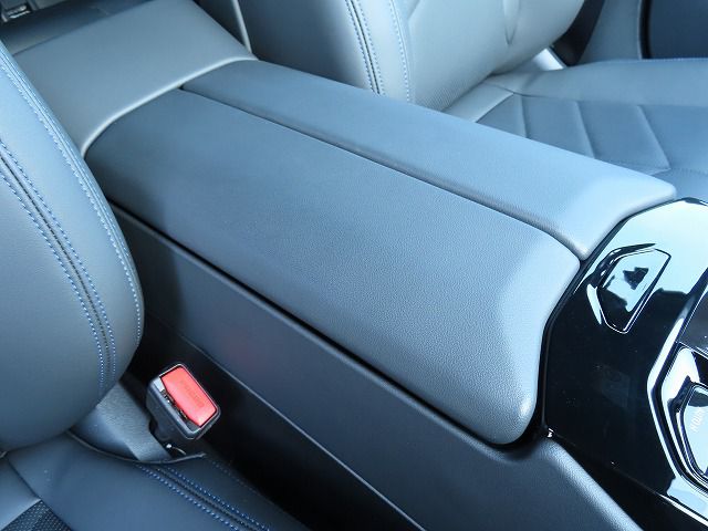 BMW i5 eDrive40 Sedan RHD
