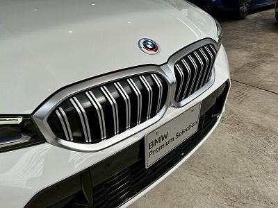 318i Touring RHD