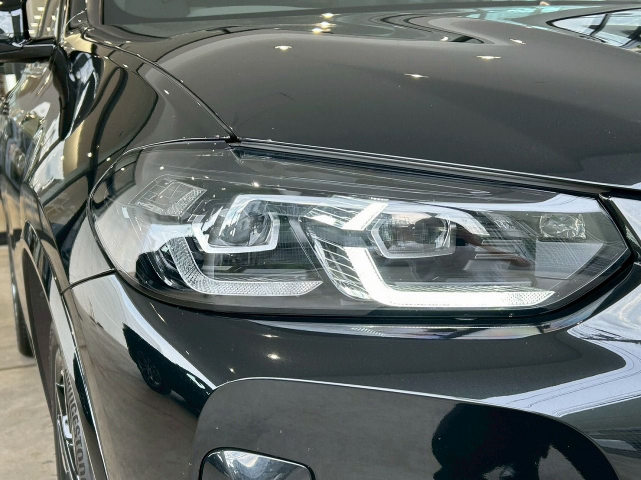 G01 X3 M40d RHD LCI ZA