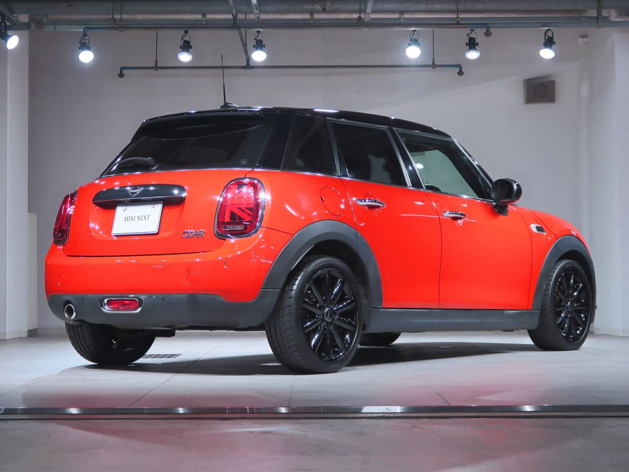 F55 MINI Cooper 5-Door Hatch LCI