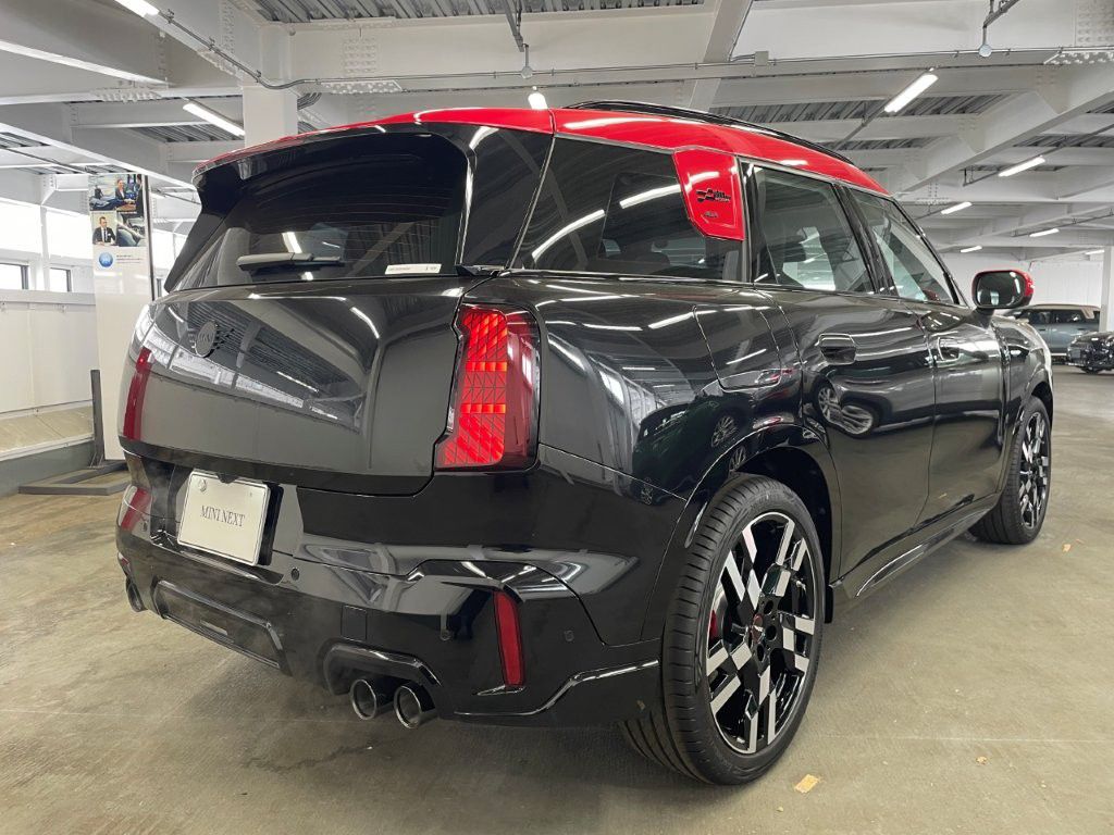 U25 MINI John Cooper Works Countryman ALL4