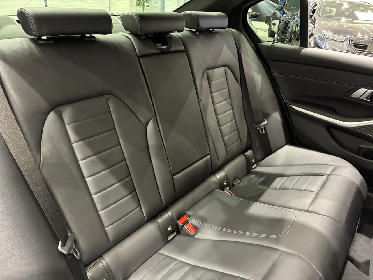 320d xDrive Berline RHD