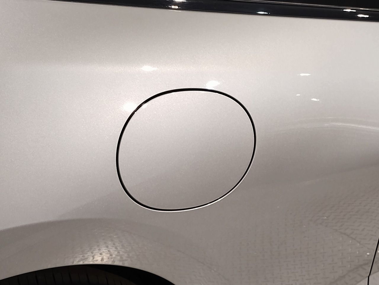 J01 MINI Cooper E