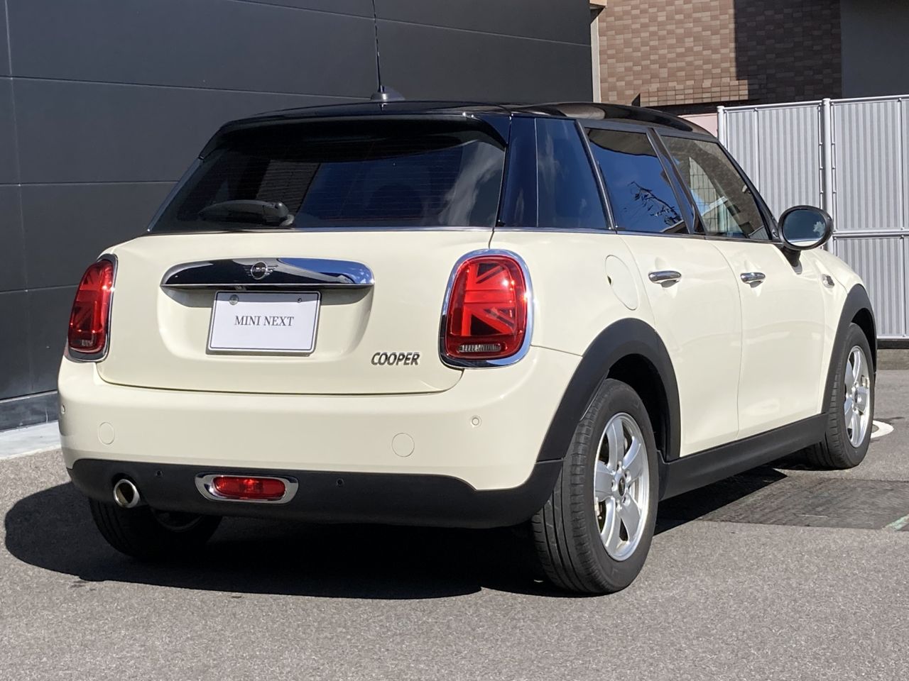 F55 MINI Cooper 5-Door Hatch LCI