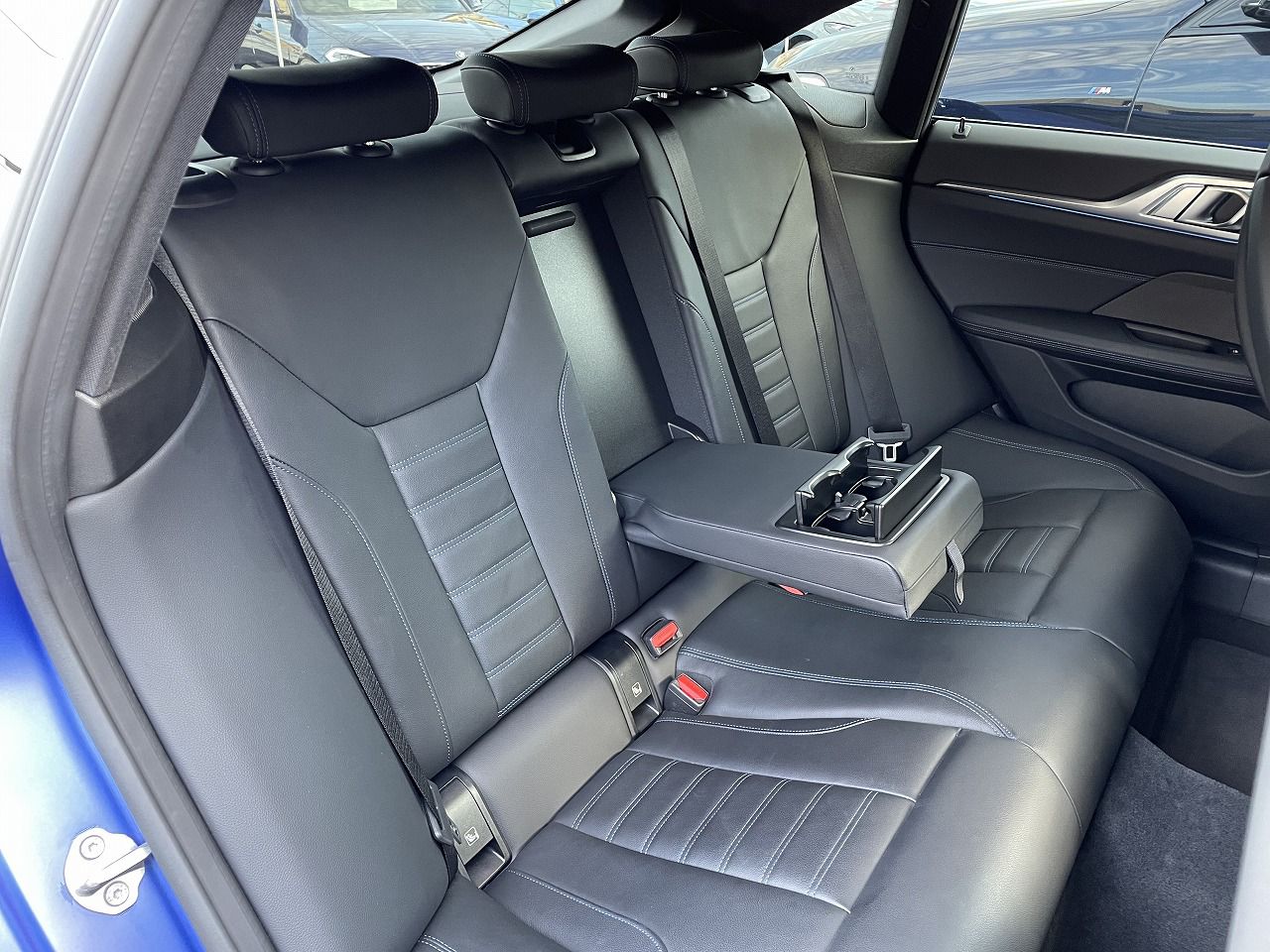 G26 i4 M50 RHD