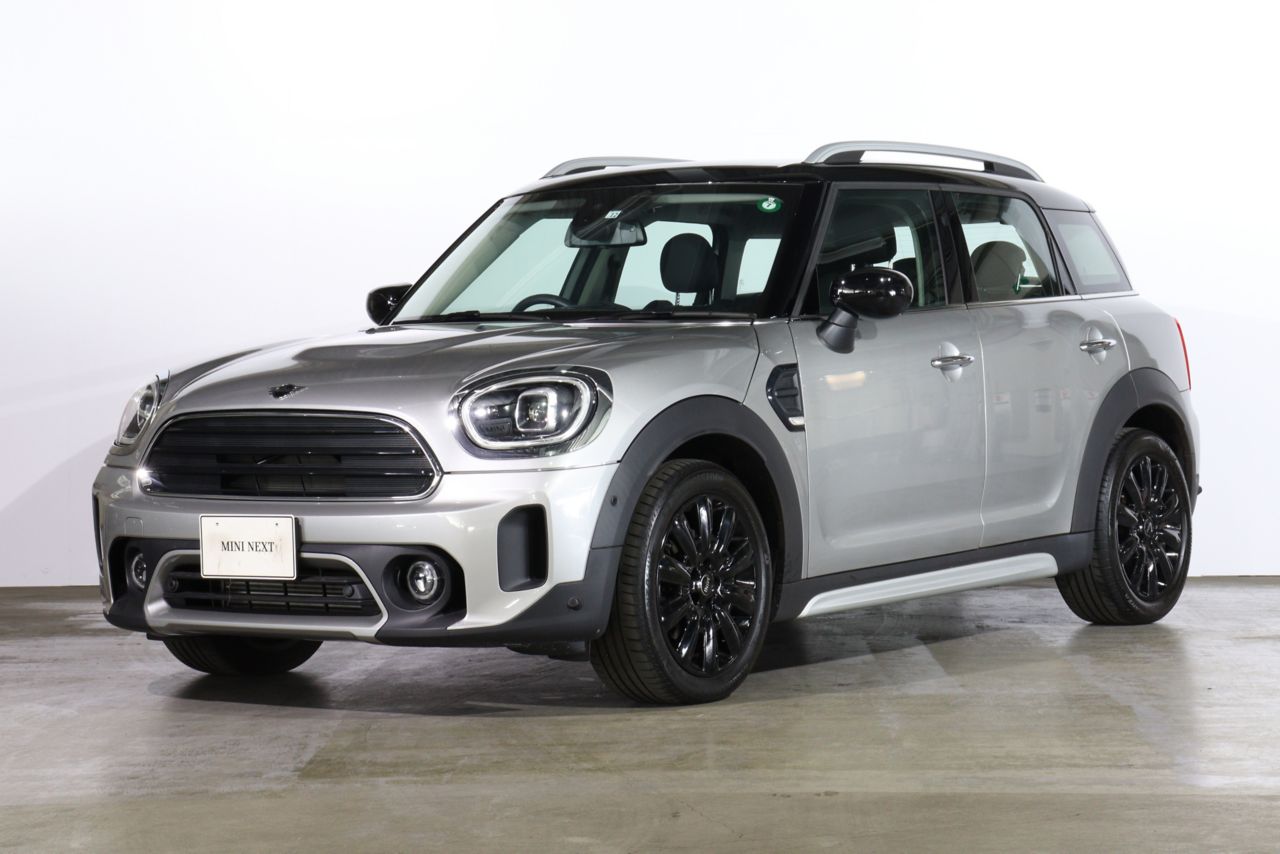 MINI COOPER D CROSSOVER.