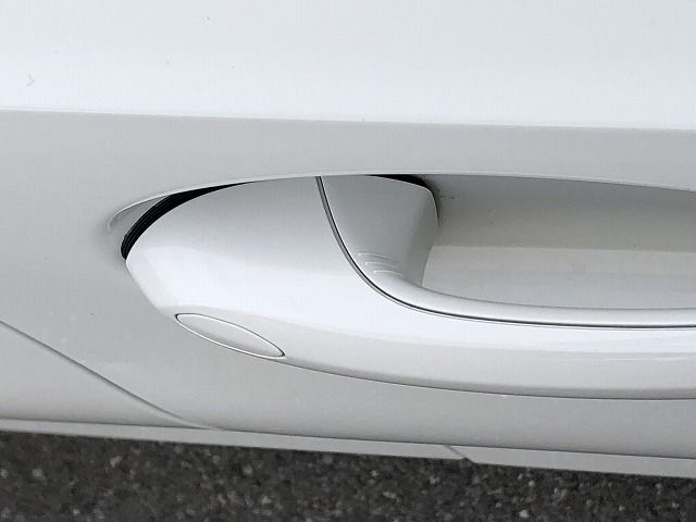 G21 320i RHD