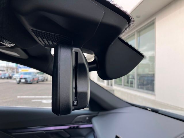 BMW i5 eDrive40 Sedan RHD