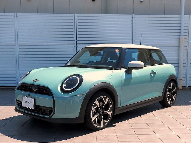THE NEW MINI COOPER (3 DOOR) S
