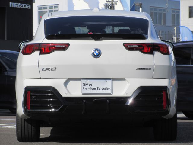 iX2 xDrive30 MSP