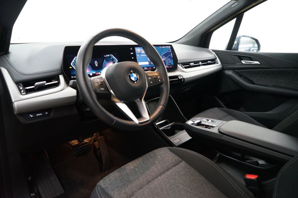 BMW 218