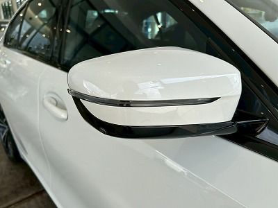 G20 330e Saloon RHD