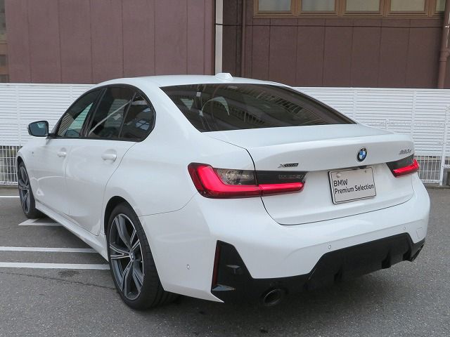 320d xDrive Berline RHD