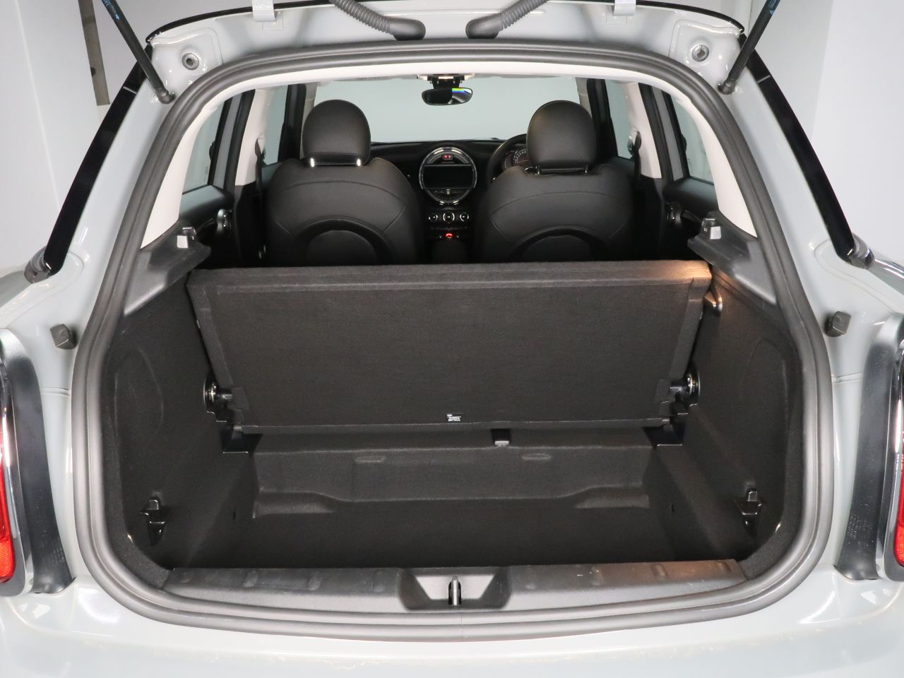 MINI F55 Cooper D 5dr Hatch LCI