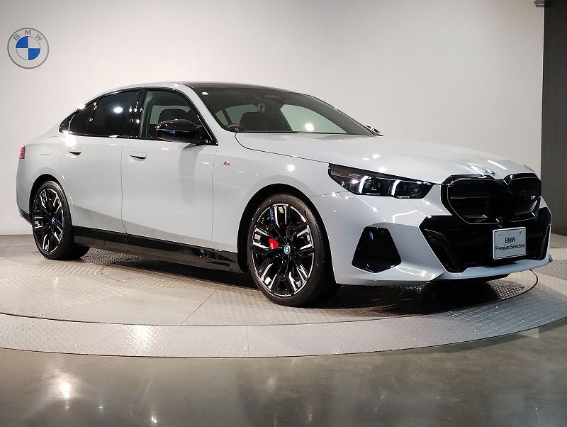 BMW i5 M60 xDrive Sedan RHD