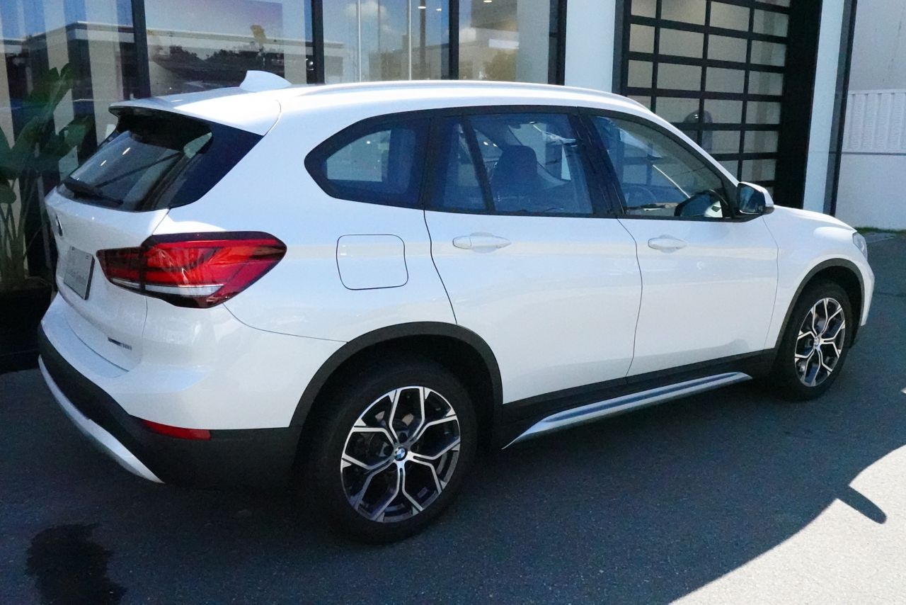 X1 sDrive18i RHD