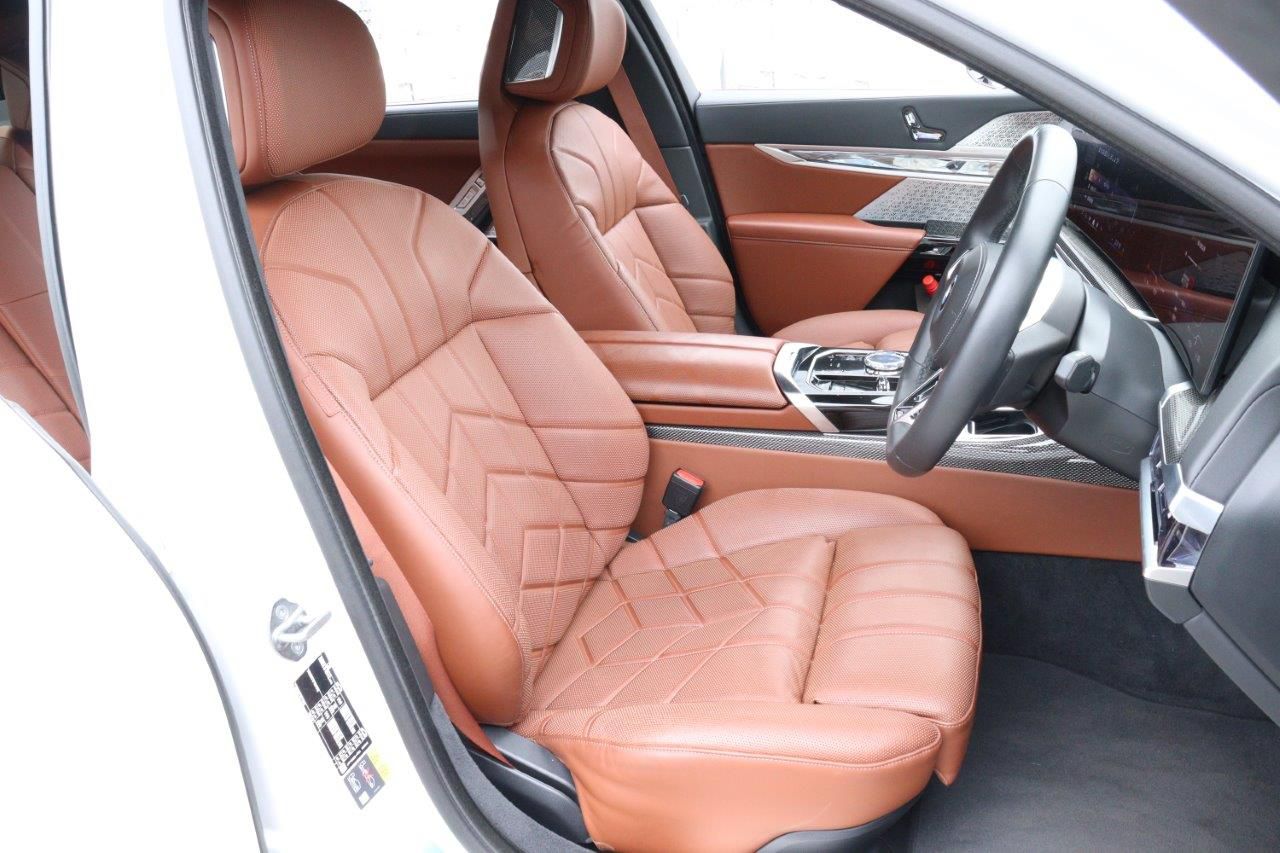 i7 xDrive60 Sedan RHD