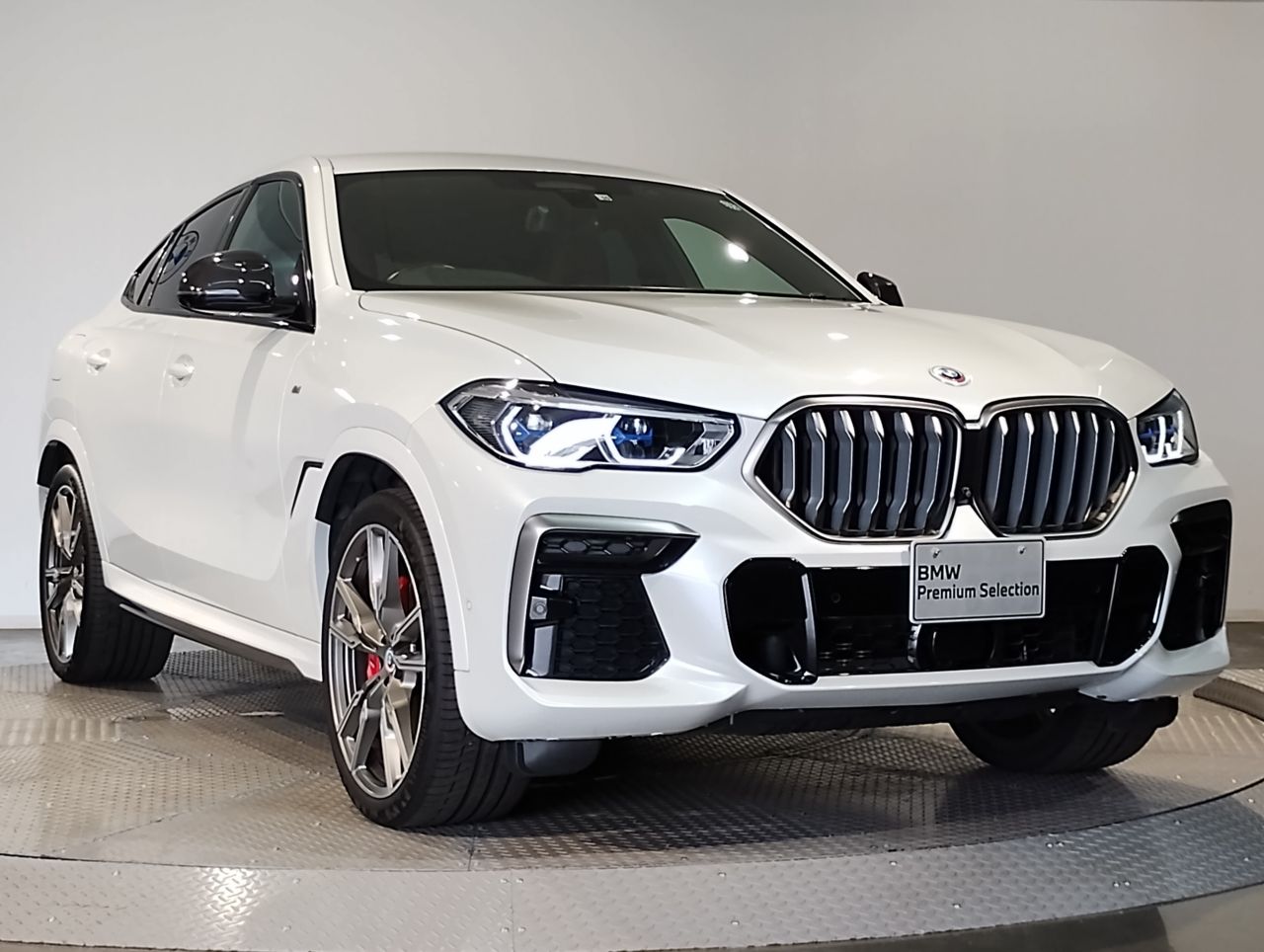 X* M50i RHD